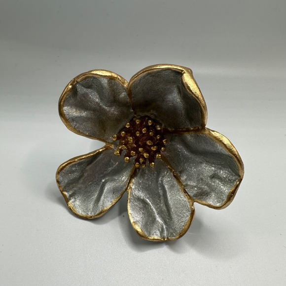 New Mackenzie Childs Sweet Brair Napkin Ring Silver Flower - Picture 3 of 7